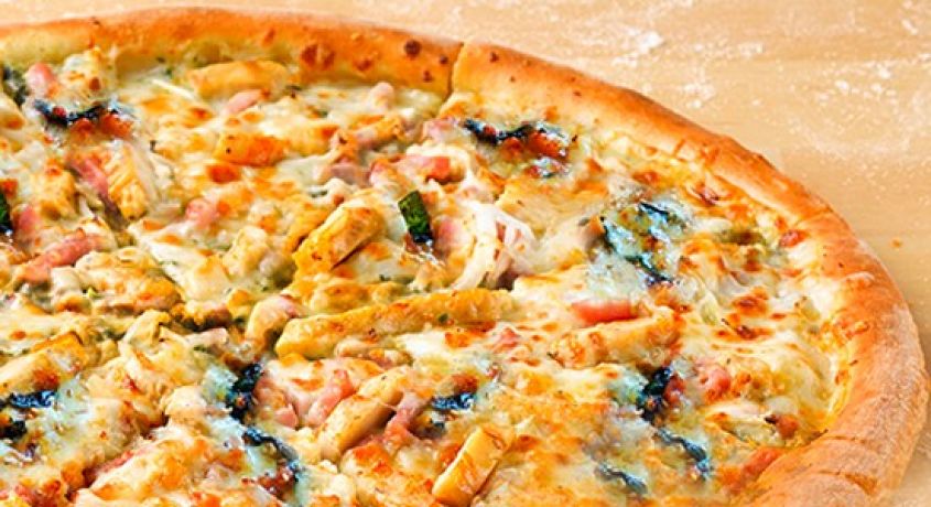 Горячая новинка от пиццерии «Папа Джонс»! Пицца «Цыпленок Терияки» на традиционном тесте диаметром 35 или 40 см со скидкой 50%.