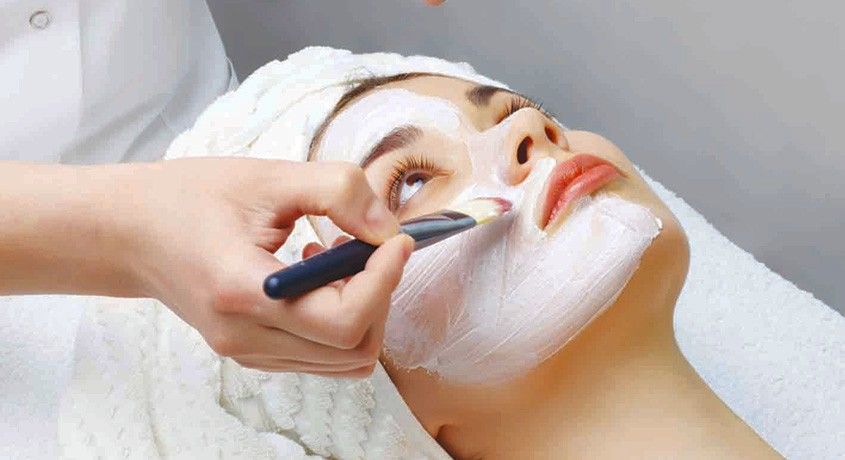 Незабываемый подарок Вашей коже! Скидки до 70% на косметические услуги для лица от дермато-косметологического салона «Neo Vita».