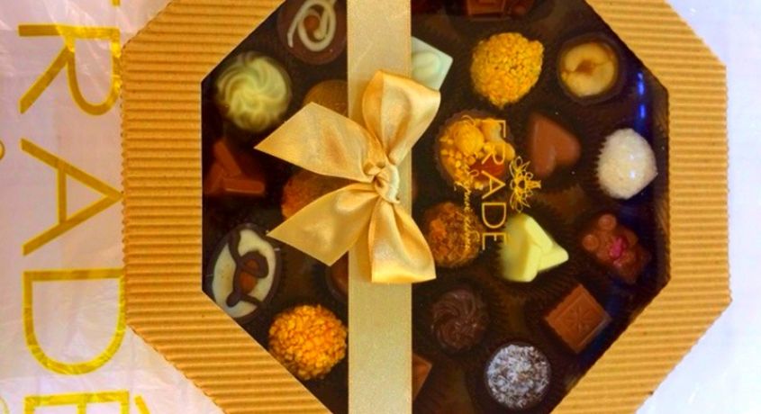 8 марта - сладкий праздник! Скидка 50% на шоколадные наборы от магазина шоколада «Frade».