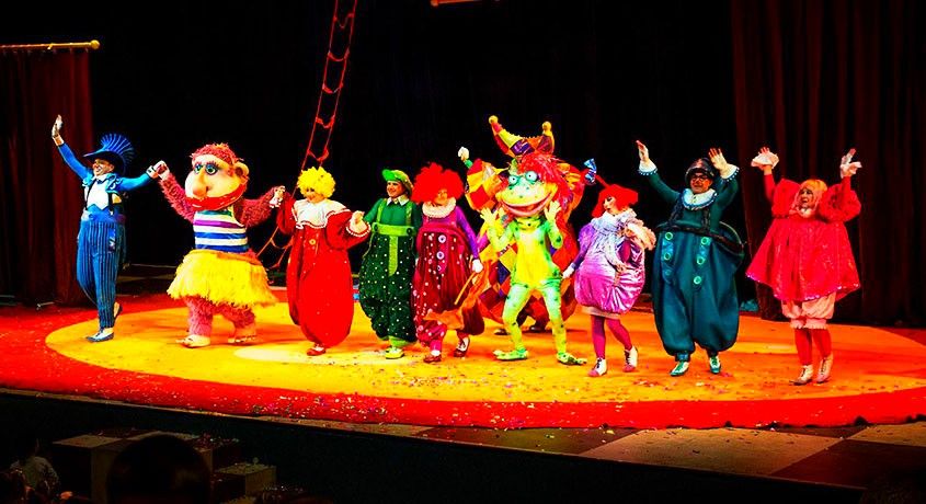 Владимир, встречай! Премьера грандиозной шоу-программы «Цирк Чудаков» со скидкой 50% от Московского Театра Людей и Кукол.
