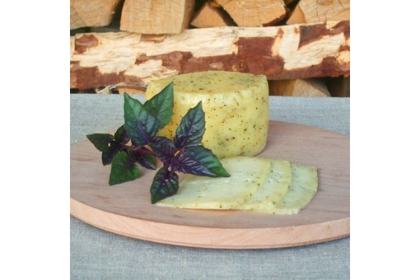Сыр Качотта с базиликом 