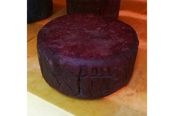 Сыр из козьего молока «Пиренейский винный»