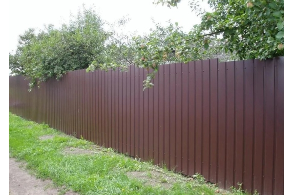Забор из профлиста 1,5 м С10  с двухсторонним полимерным покрытием 