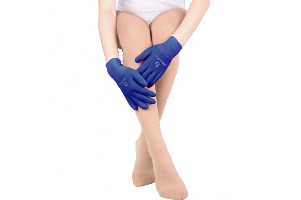 Эластическая компрессия нижних конечностей (перчатки для надевания компрессионного трикотажа)