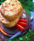 Полутвёрдый козий сыр с вялеными томатами