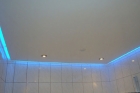 Светодиодный натяжной потолок в ванную