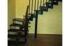 Металлическая забежная лестница с поворотом