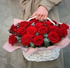 Корзина цветов «С красной розой»