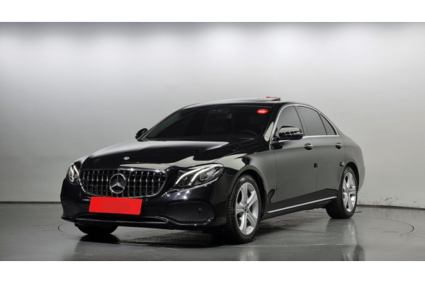 Mercedes-Benz E-CLASS E 200 Premium - 2020 год