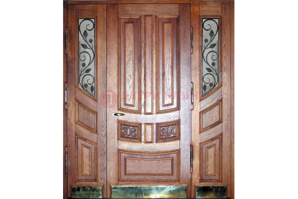 Парадная дверь для загородного дома со стеклом и ковкой ДПР-35