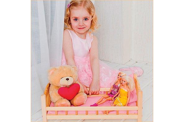 Классическая кроватка для куклы, розовый текстиль Paremo