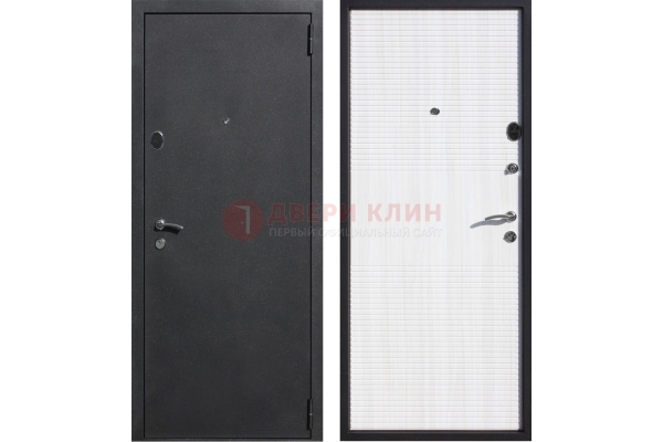 Черная недорогая дверь для квартиры белое МДФ внутри ДП-67