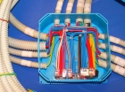Прокладка кабеля/провода распределительных сетей ( сеч. 4-6 мм2 ) в коробе 