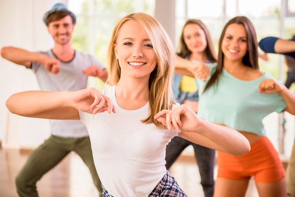 Почему девушке лучше заниматься танцами, чем силовыми тренировками?