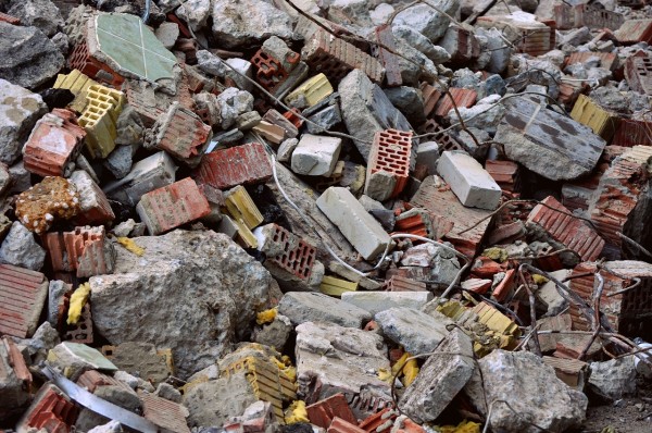 Что такое строительный мусор и как избавиться от него, не нарушая закона?